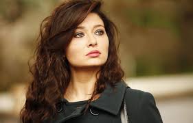 بازیگر زن ترکیه ای با پوشش اسلامی در فیلم ایرانی